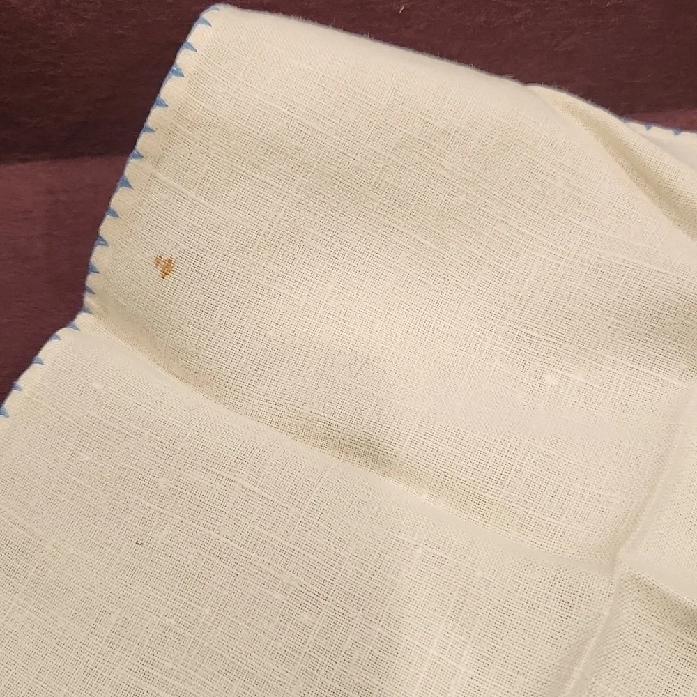 Vtg Cross Stitch Small Table Cover 2 napkins